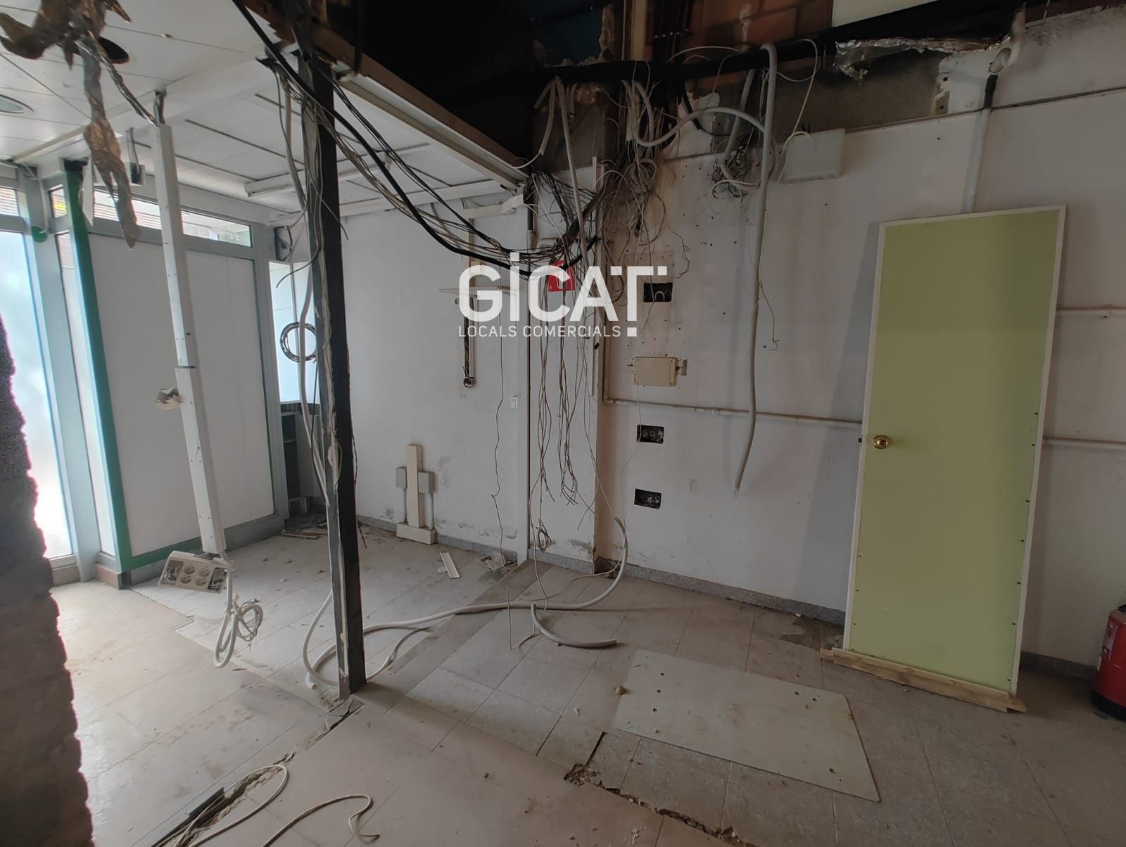 Premises to rent in SANT ISCLE, El Turó de la Peira, Nou Barris