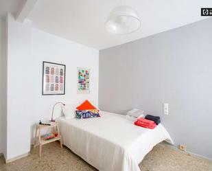 Flat to share in Nou Moles