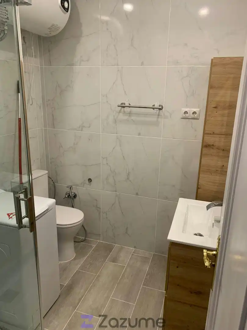 Baño de Piso de alquiler en Madrid con Aire acondicionado, Calefacción y Horno