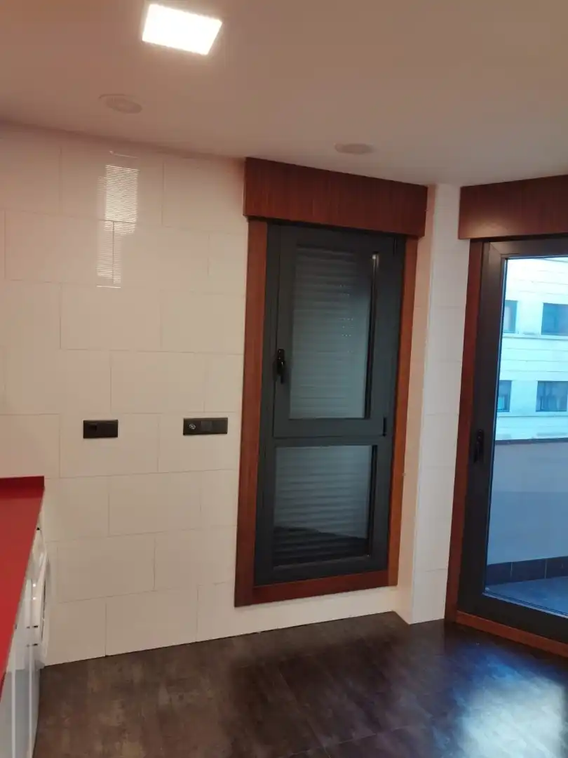 Flat for rent in Vigo   with Parquet flooring