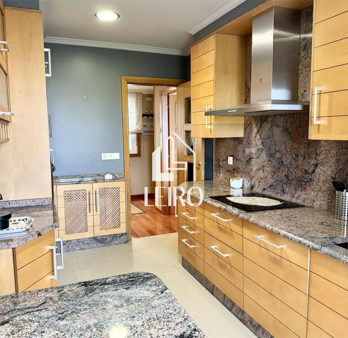 Duplex with lift for sale in Cambados, imagen 4