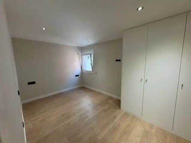 Wohnung zum Verkauf in Barcelona mit Klimaanlage, Heizung und Parkett