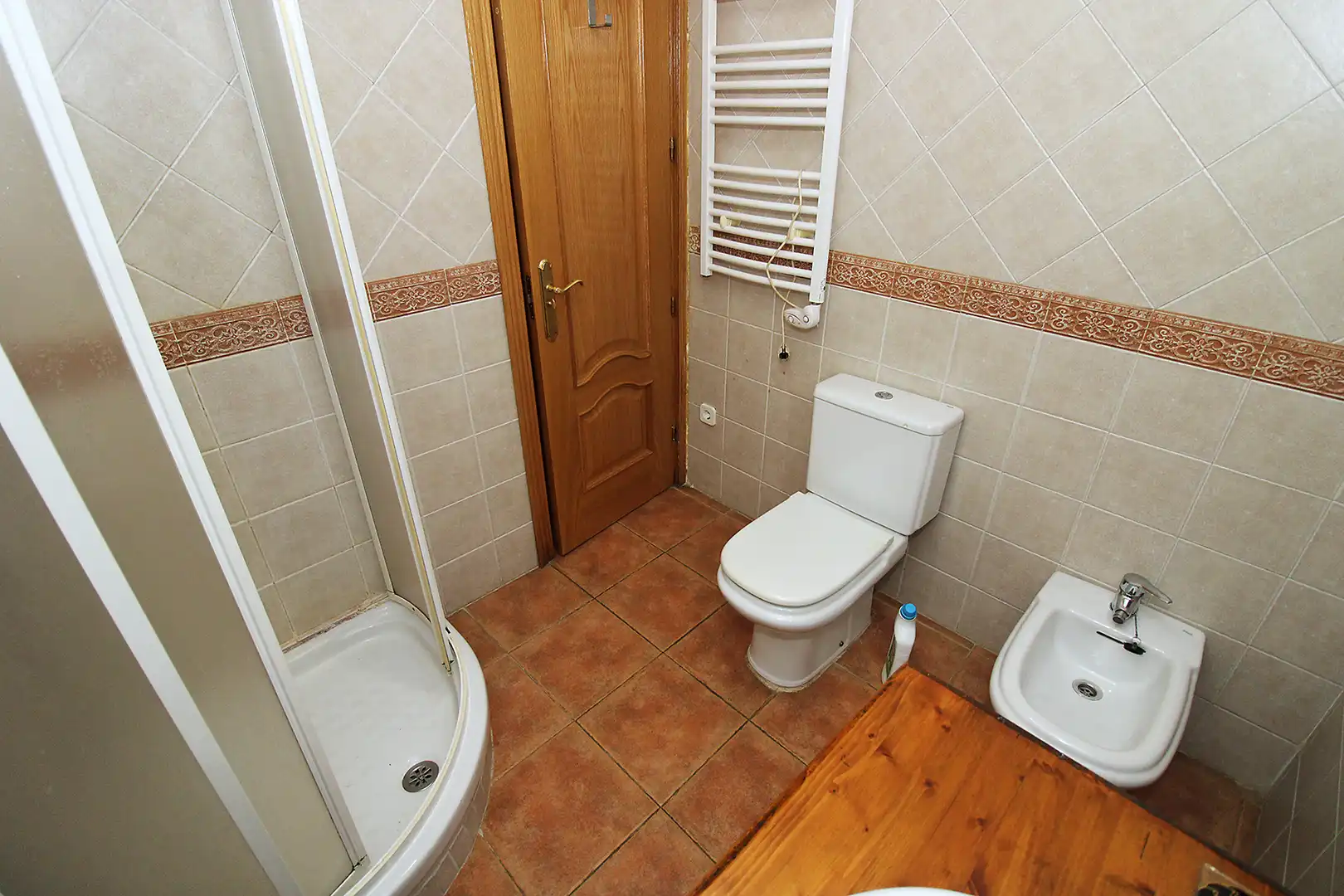 Baño de Casa adosada en venta en El Atazar con Calefacción, Terraza y Trastero
