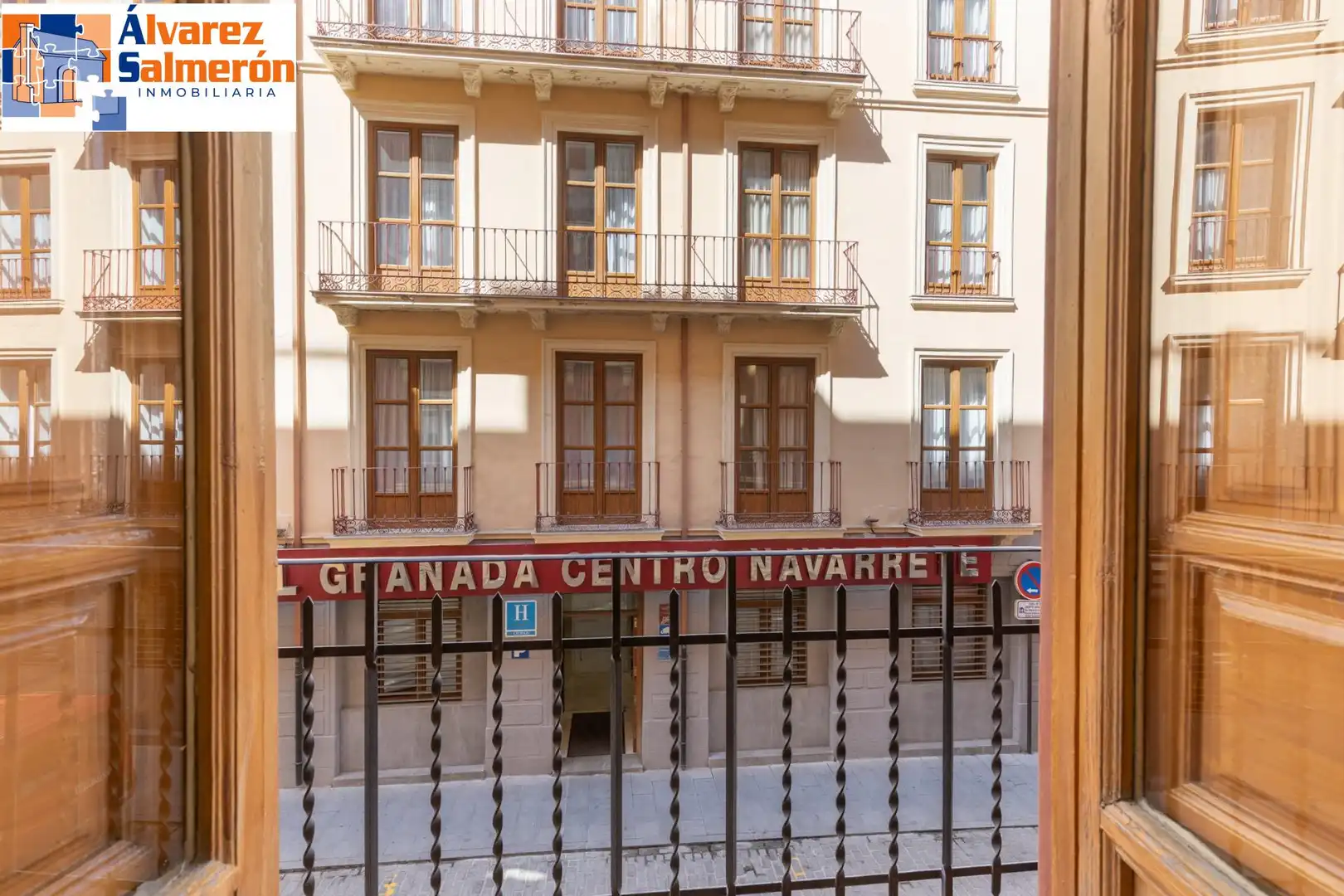 Vista exterior de Piso en venta en Granada