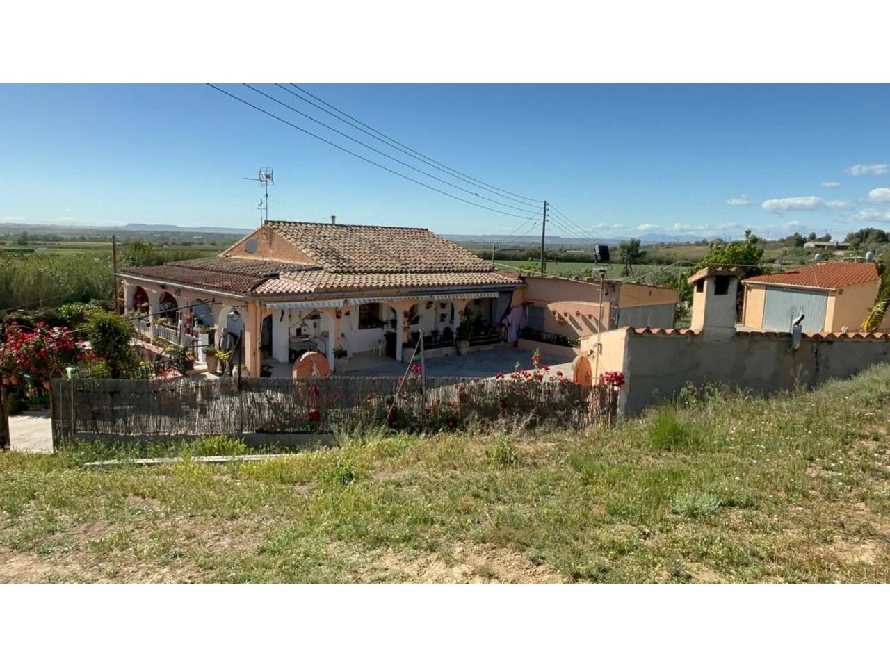Vista exterior de Finca rústica en venda en Albalate de Cinca amb Aire condicionat, Calefacció i Jardí privat