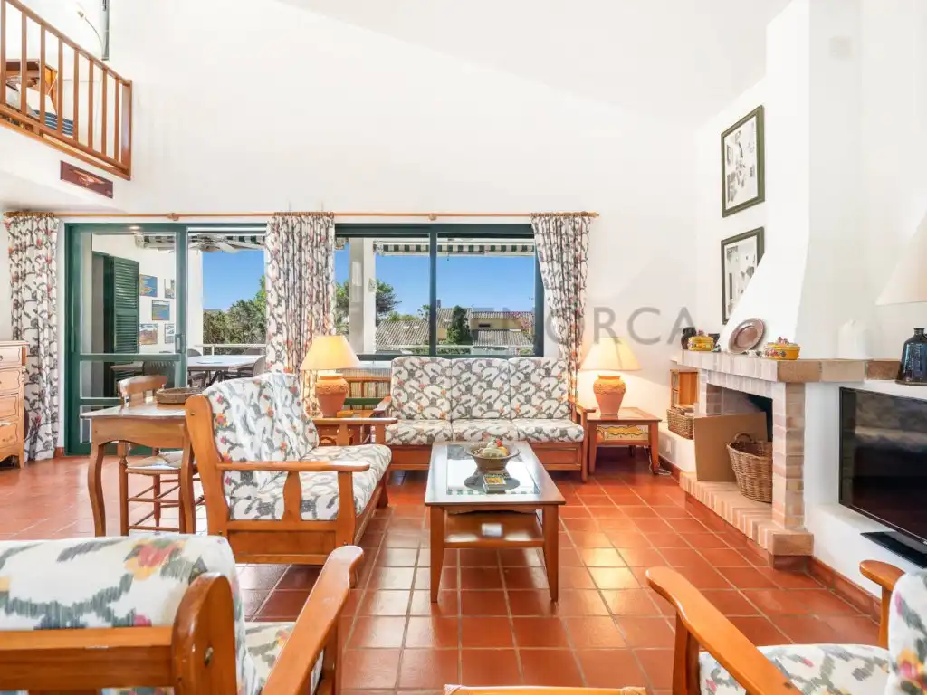 Sala d'estar de Casa o xalet en venda en Cala d'en Bosch - Serpentona