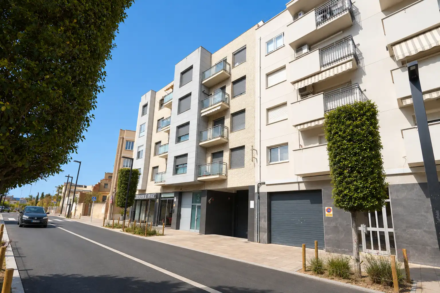 Außenansicht von Wohnung zum Verkauf in La Pobla de Mafumet mit Klimaanlage und Balkon