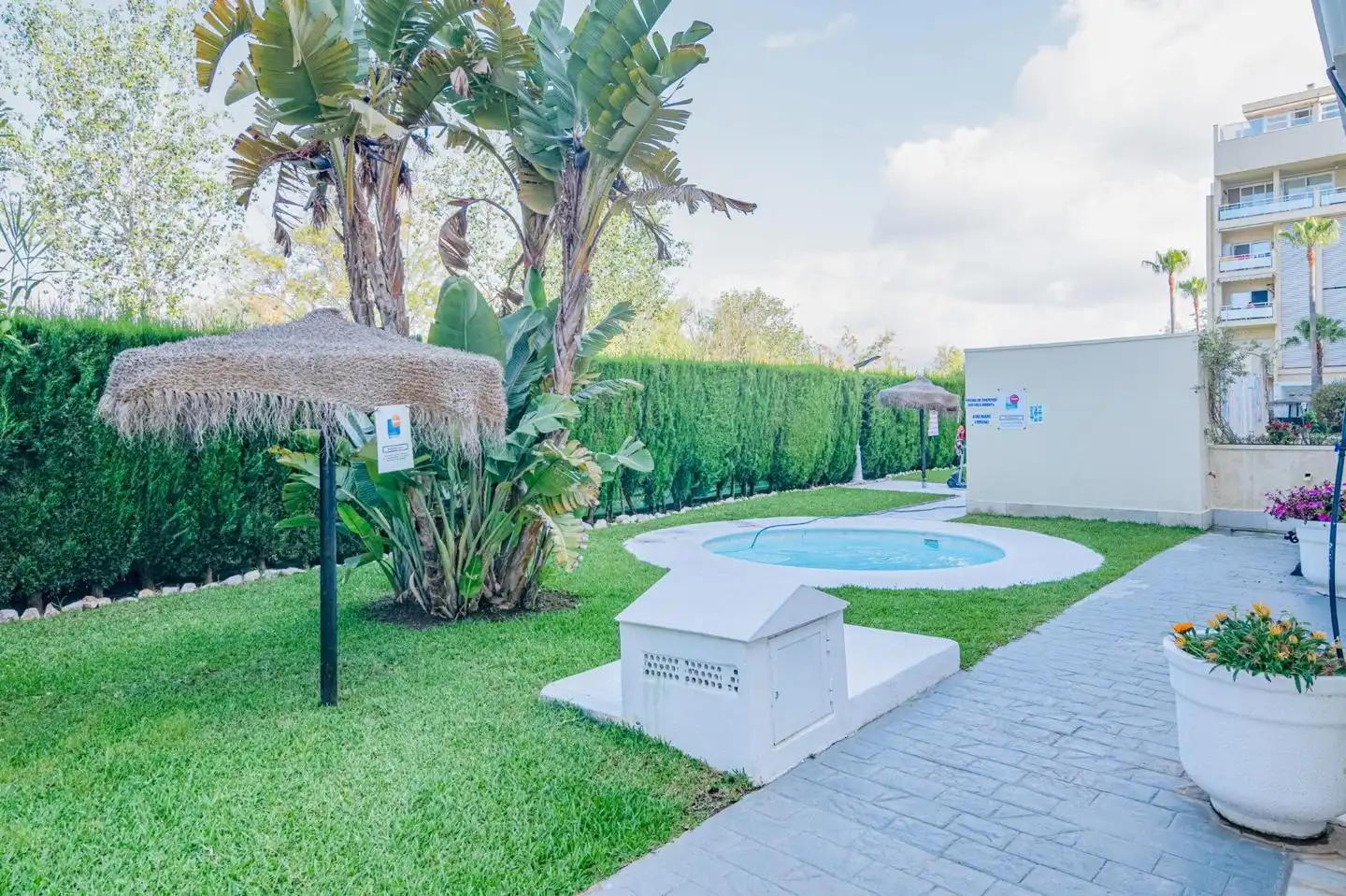 Piscina de Piso en venta en Motril con Terraza y Piscina comunitaria