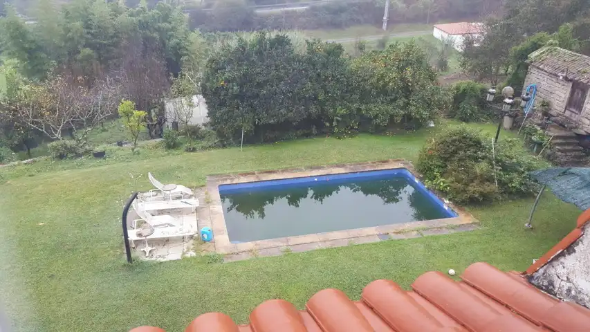 Piscina de Casa o chalet en venta en Pontevedra Capital  con Calefacción, Jardín privado y Terraza