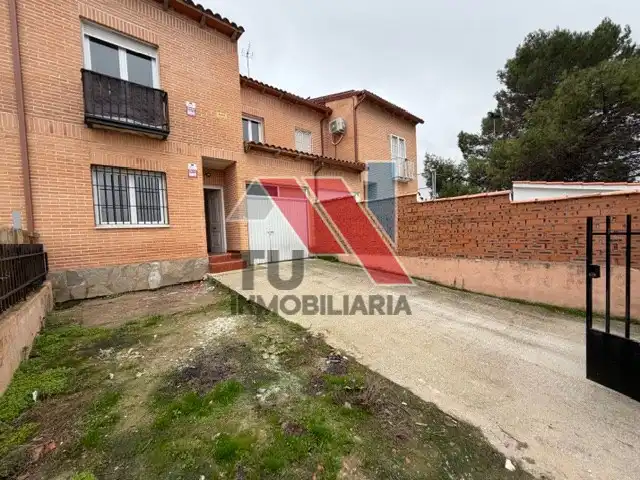 Aparcament de Casa o xalet en venda en Otero amb Calefacció, Jardí privat i Balcó
