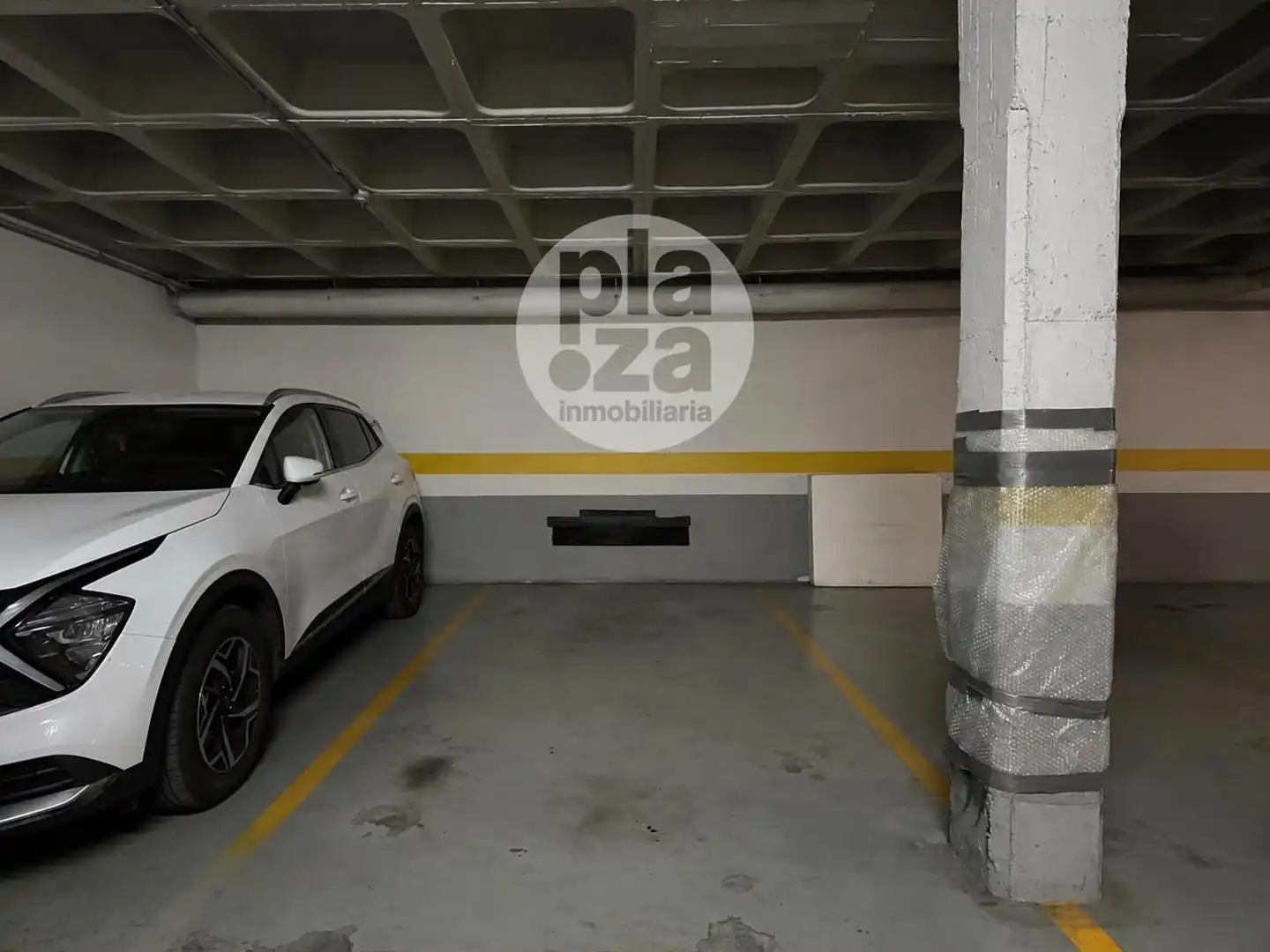 Parkplatz von Wohnung zur Miete in Burgos mit Heizung, Terrasse und Möbliert