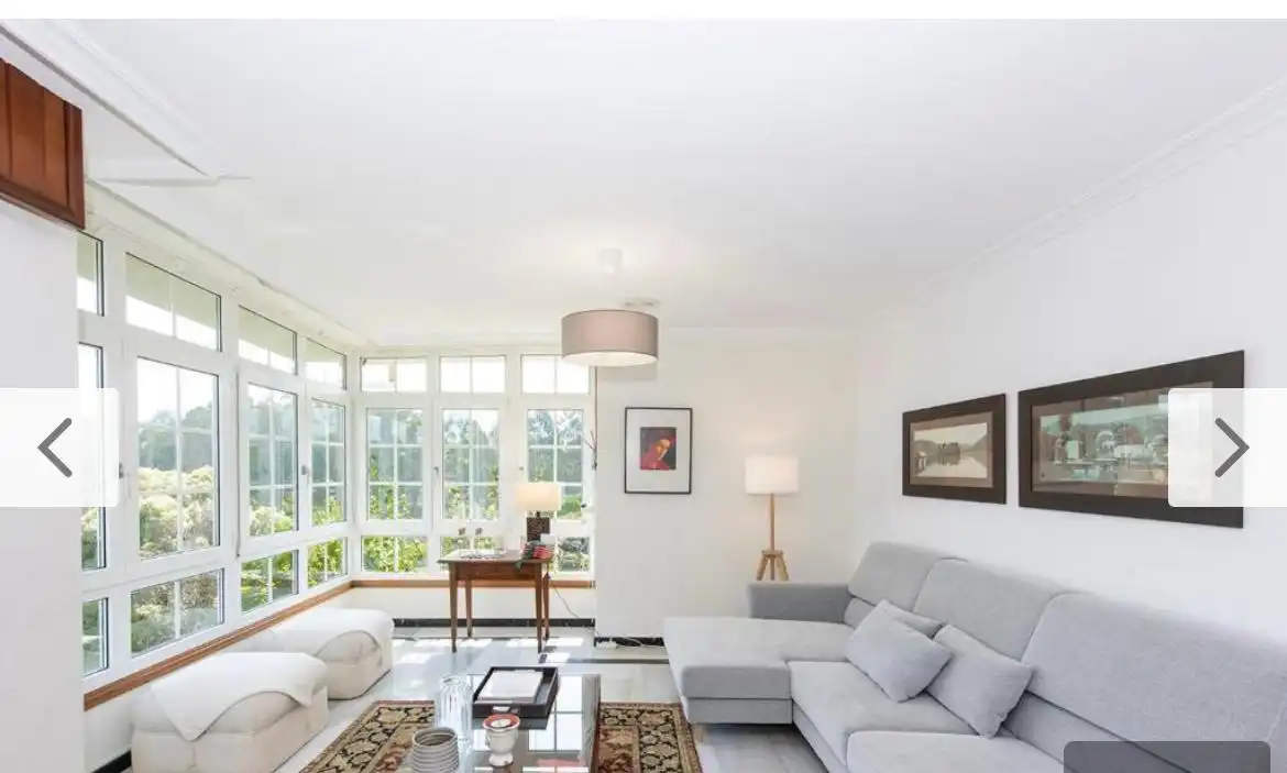 Sala de estar de Casa o chalet en venta en Gondomar con Calefacción, Parquet y Terraza