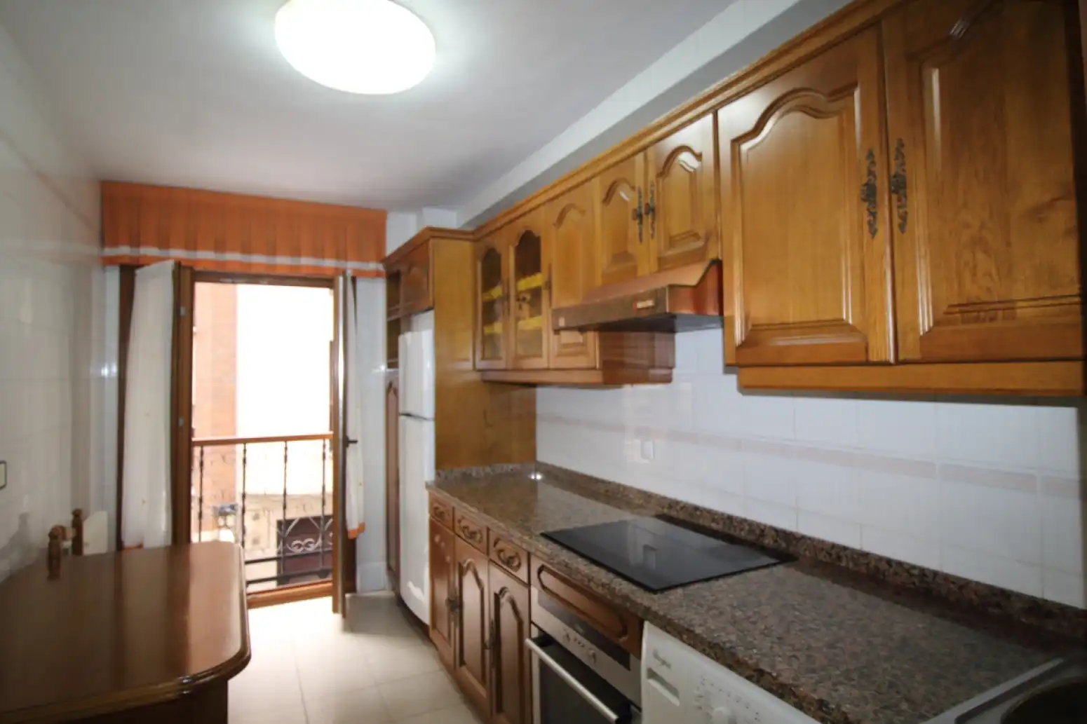Cocina de Piso de alquiler en Gijón  con Calefacción y Terraza