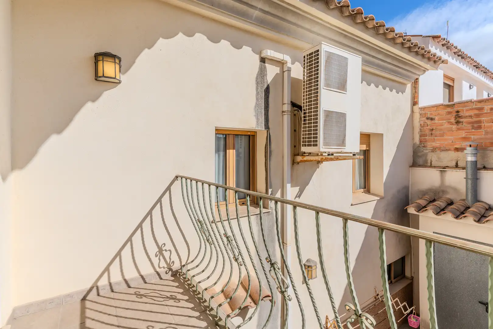 Vista exterior de Casa o chalet en venta en Deltebre con Calefacción, Terraza y Trastero