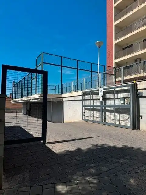 Vista exterior de Garaje en venta en Paterna