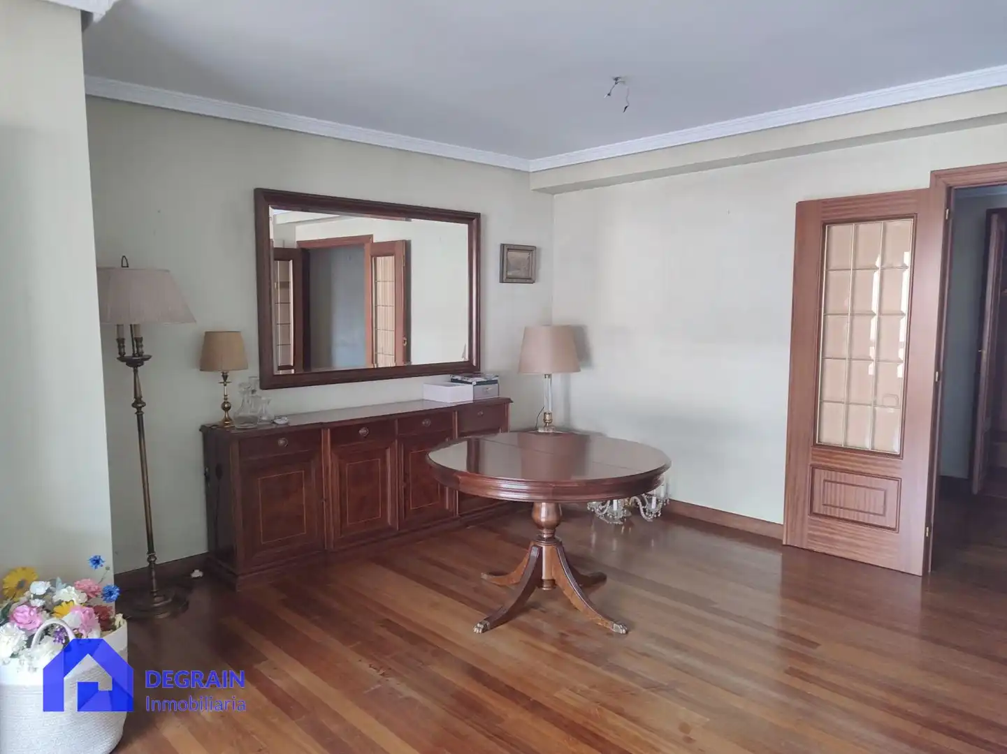 Comedor de Piso de alquiler en Oviedo  con Terraza y Trastero