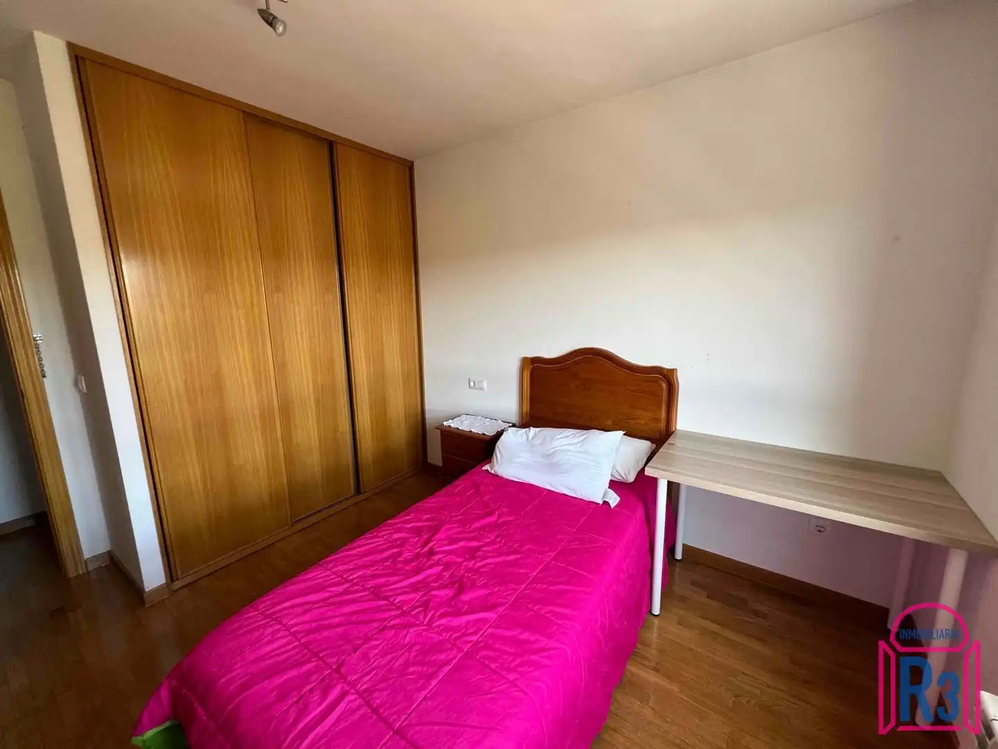 Habitación de Piso en venta en León Capital  con Calefacción, Terraza y Trastero