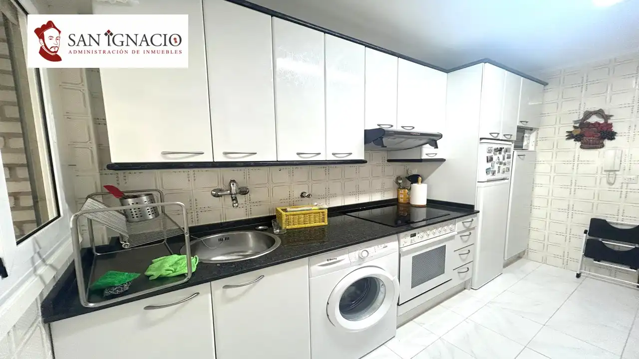 Kitchen of Flat for sale in Villarcayo de Merindad de Castilla la Vieja  with Furnished
