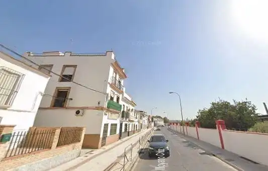 Vista exterior de Casa adosada en venta en Puente Genil