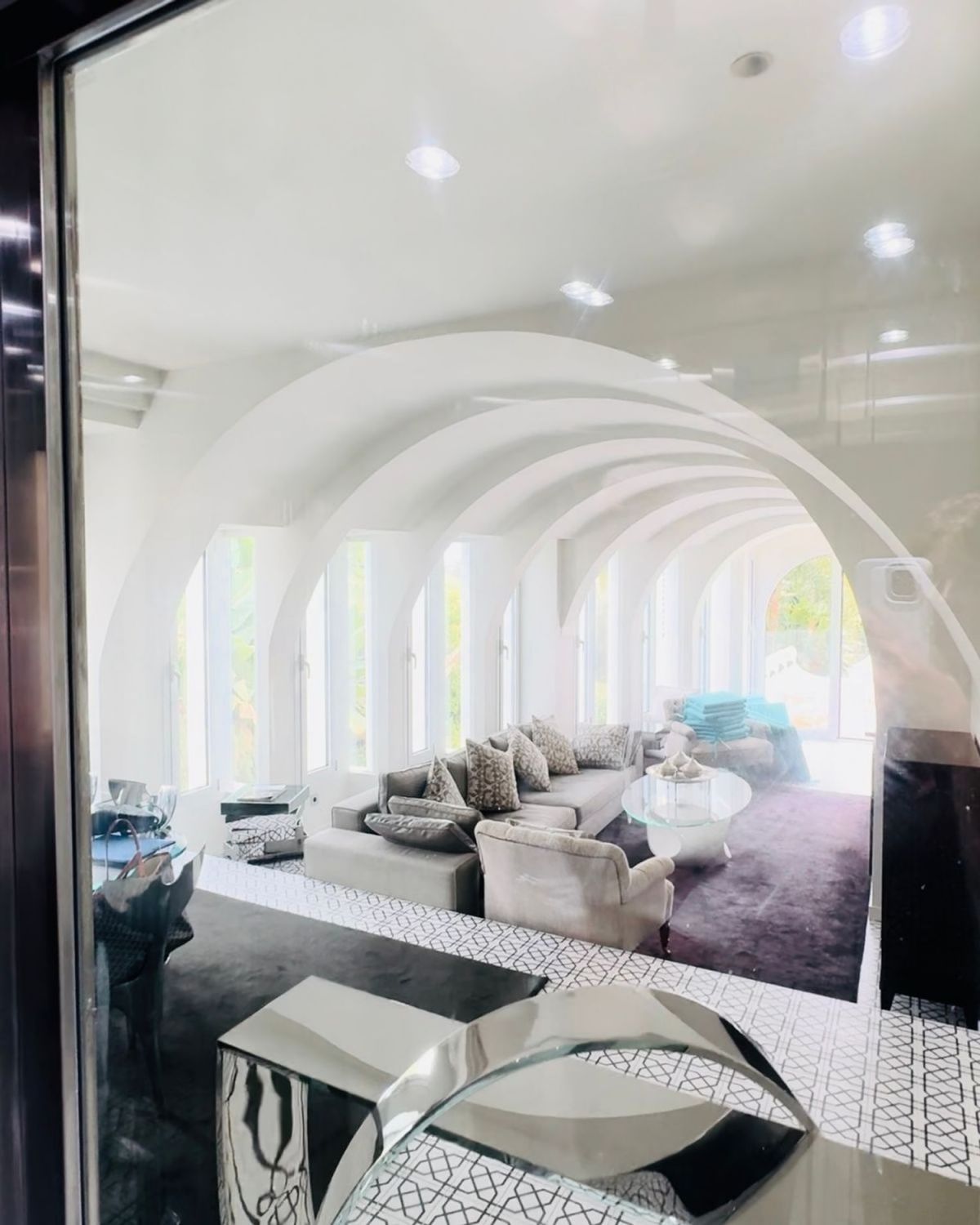 Sala de estar de Casa o chalet en venta en Marbella con Aire acondicionado, Jardín privado y Terraza