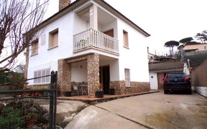 Vista exterior de Casa o xalet en venda en Maçanet de la Selva amb Aire condicionat, Calefacció i Jardí privat