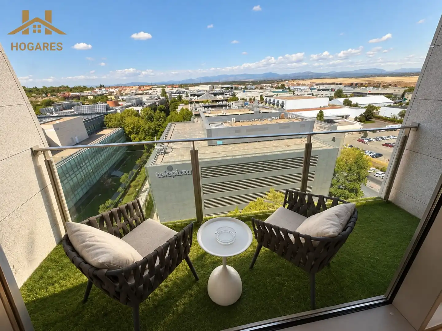 Terrassa de Dúplex en venda en San Sebastián de los Reyes amb Aire condicionat, Calefacció i Piscina comunitària