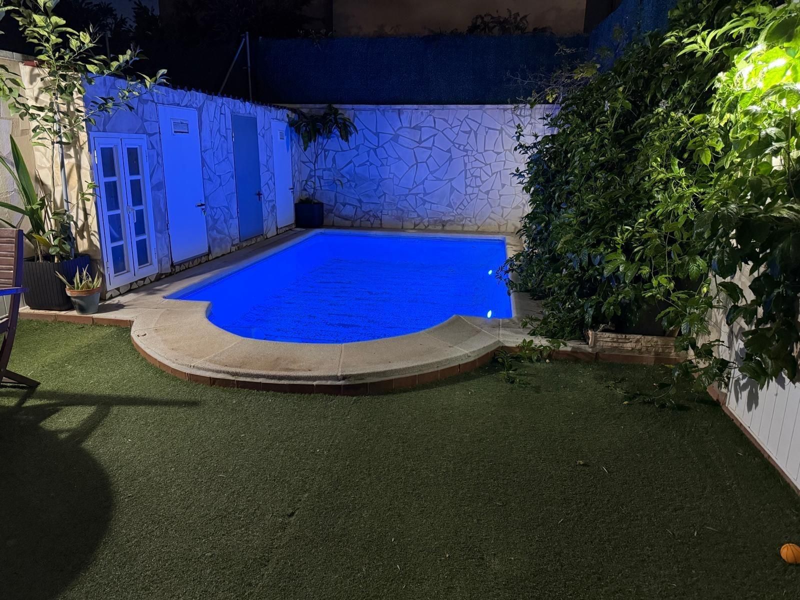 Swimming pool of Single-family semi-detached for sale in Los Barrios  with Swimming Pool