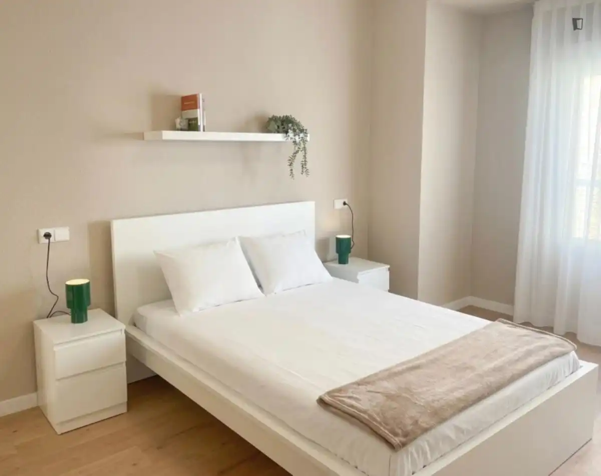 Dormitori de Apartament per a compartir en Elche / Elx amb Moblat, Forn i Rentadora