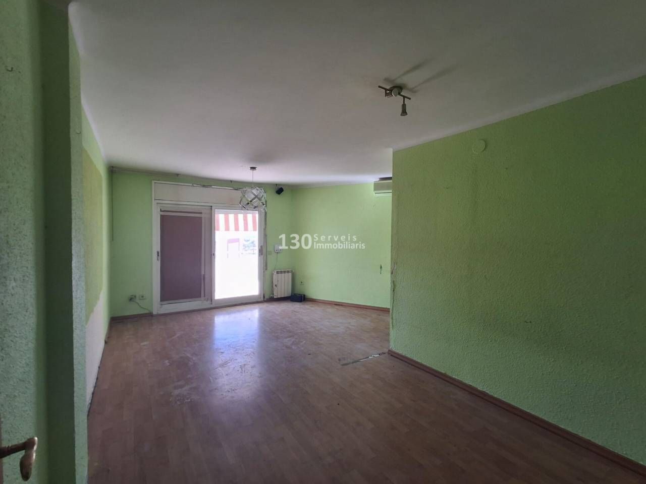 Sala de estar de Piso en venta en Valls con Calefacción, Parquet y Balcón