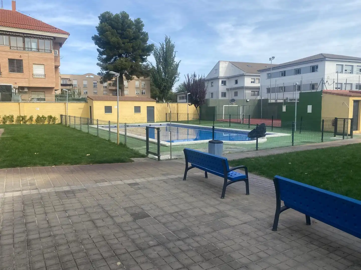 Piscina de Ático en venta en Los Rosales