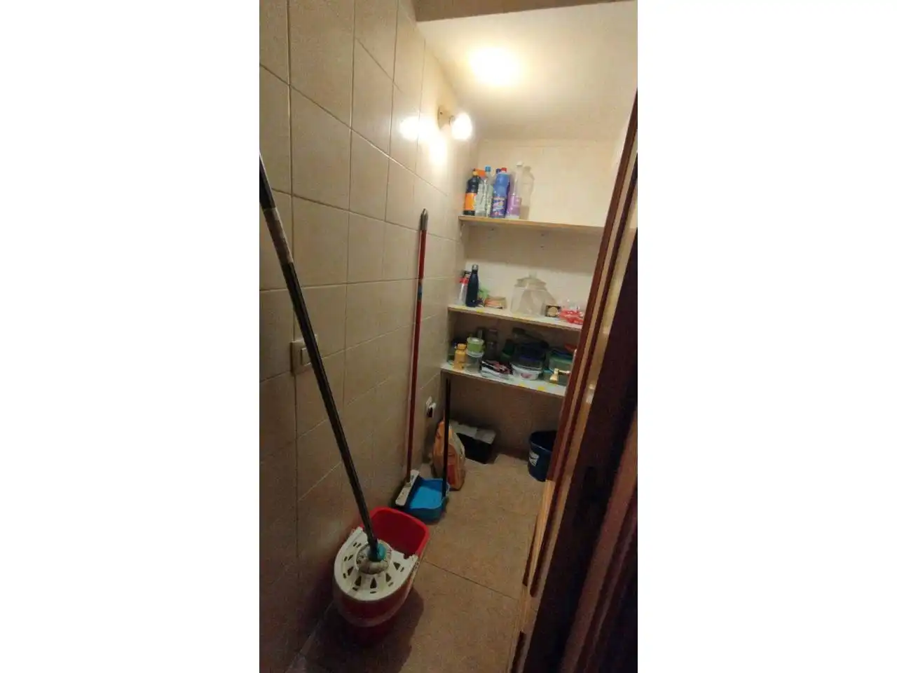 Einfamilien-Reihenhaus zum Verkauf in Ocaña mit Heizung, Privatgarten und Möbliert