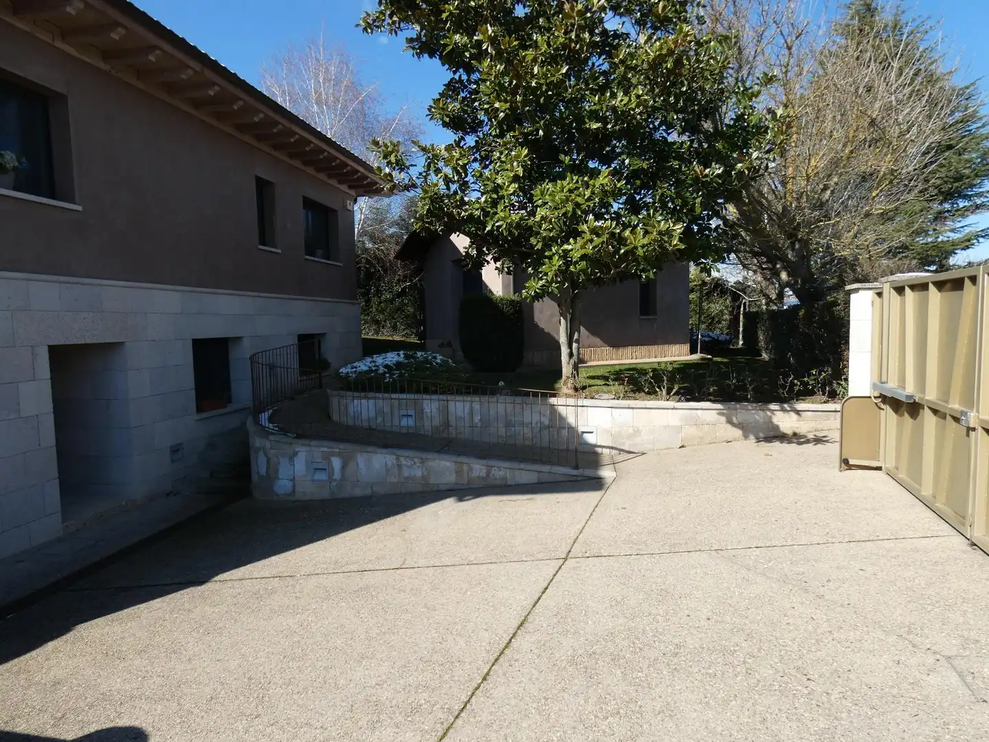 Vista exterior de Casa o chalet en venta en Ayegui / Aiegi con Aire acondicionado, Jardín privado y Terraza