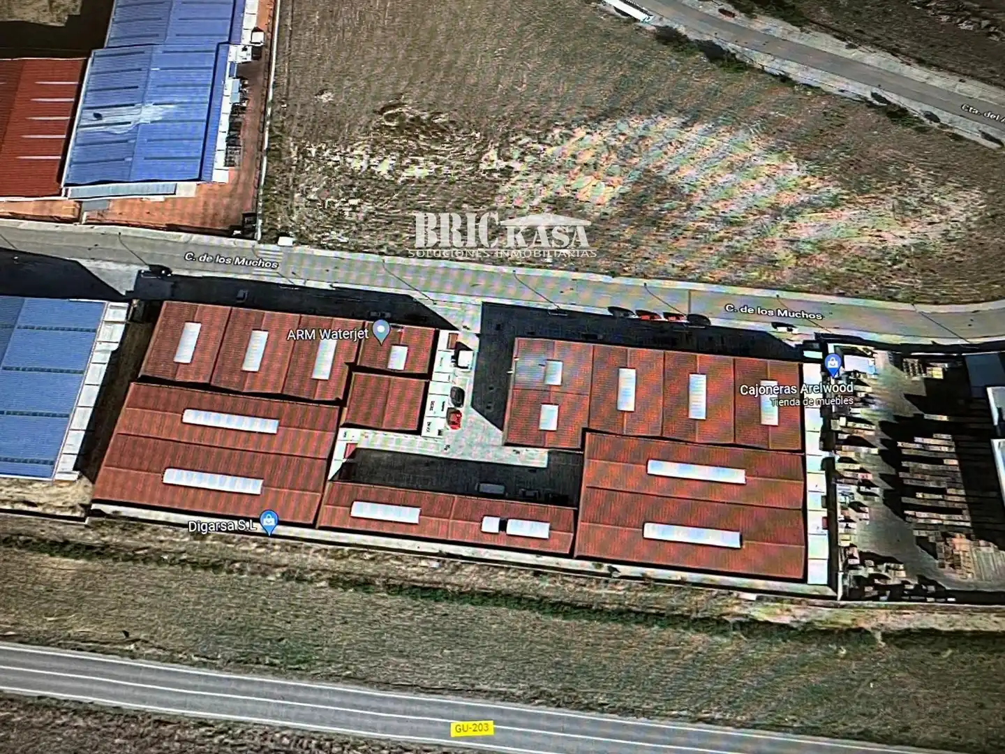 Außenansicht von Fabrikhallen zum Verkauf in Chiloeches