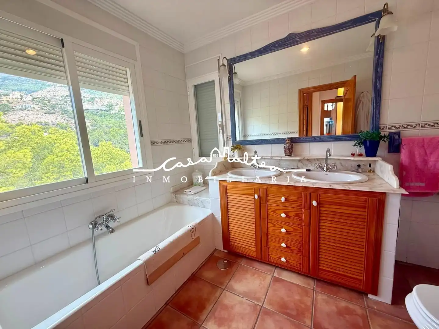 Baño de Casa o chalet de alquiler en Altea con Calefacción, Jardín privado y Terraza