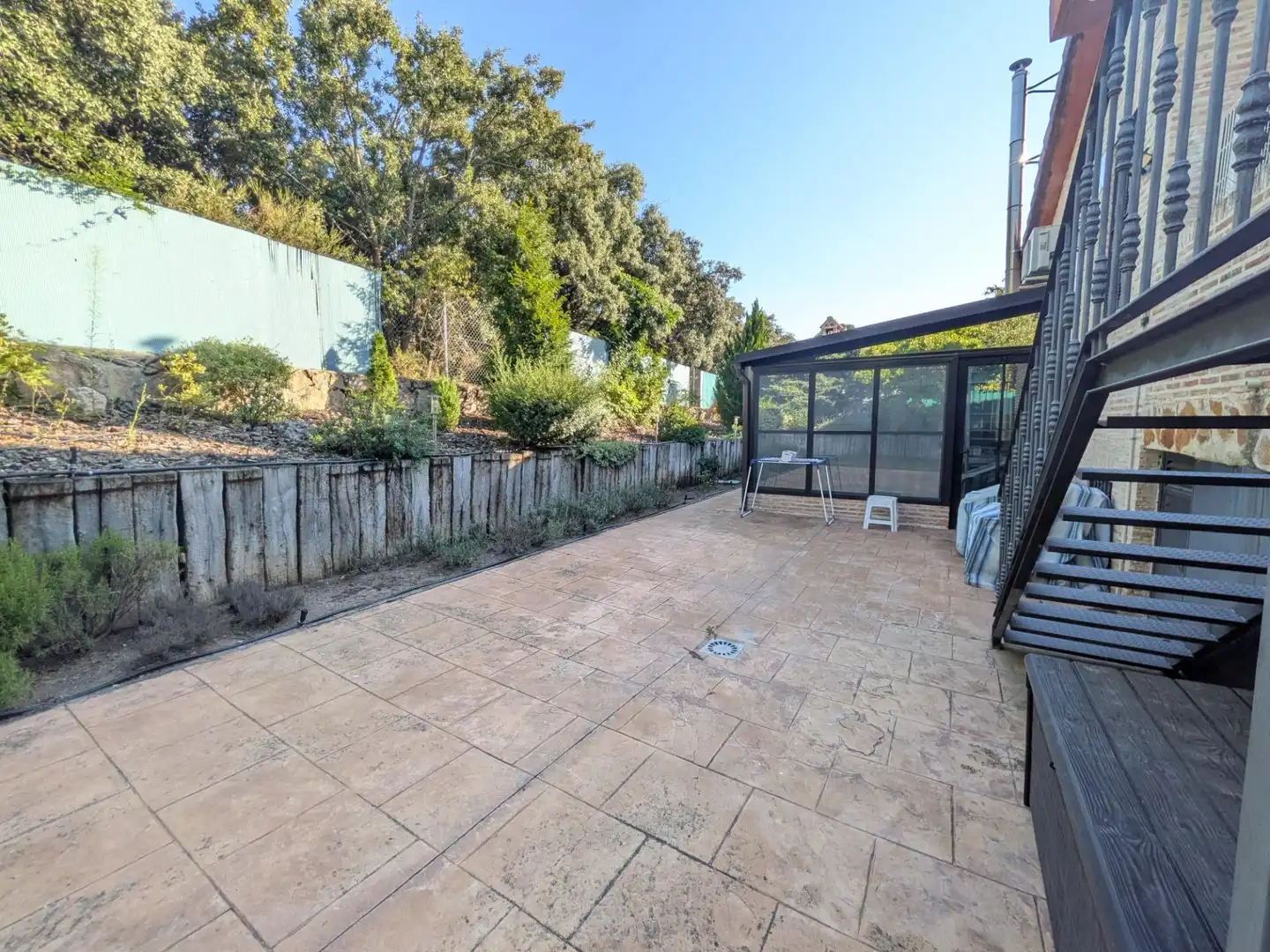Terrassa de Casa o xalet en venda en Valdeaveruelo amb Aire condicionat, Calefacció i Jardí privat