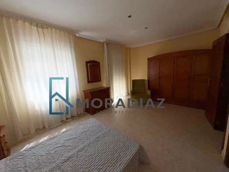 Habitación de Casa adosada en venta en Don Benito con Aire acondicionado, Calefacción y Trastero