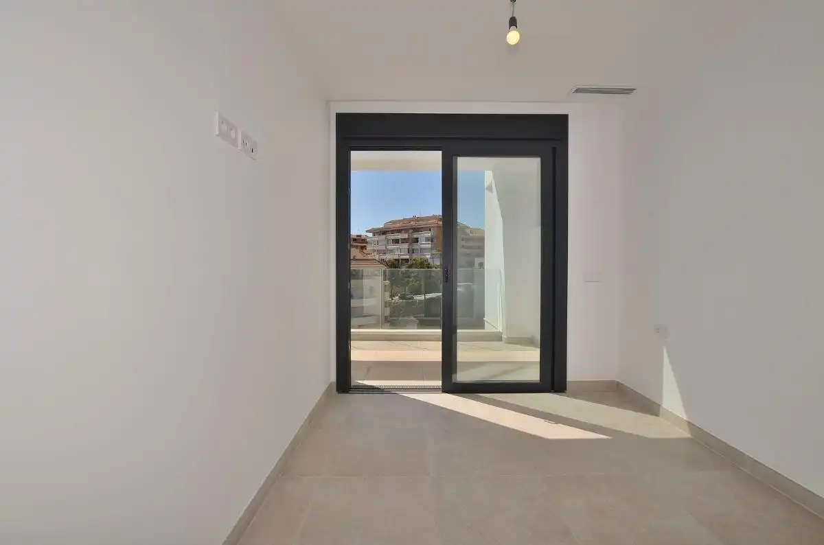 Ático con piscina en venta en Las Gaviotas  - Carvajal, imagen 3