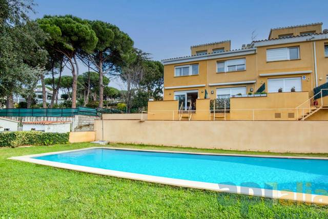 Casa adosada en Venta en Passeig Safir en Los Pinos - Politur