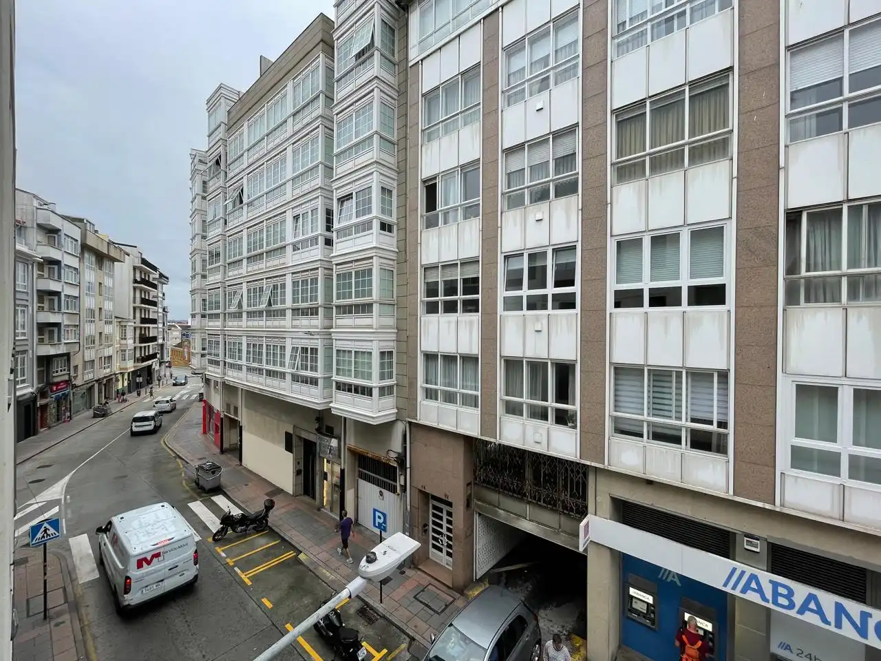 Vista exterior de Pis en venda en A Coruña Capital  amb Balcó i Alarma