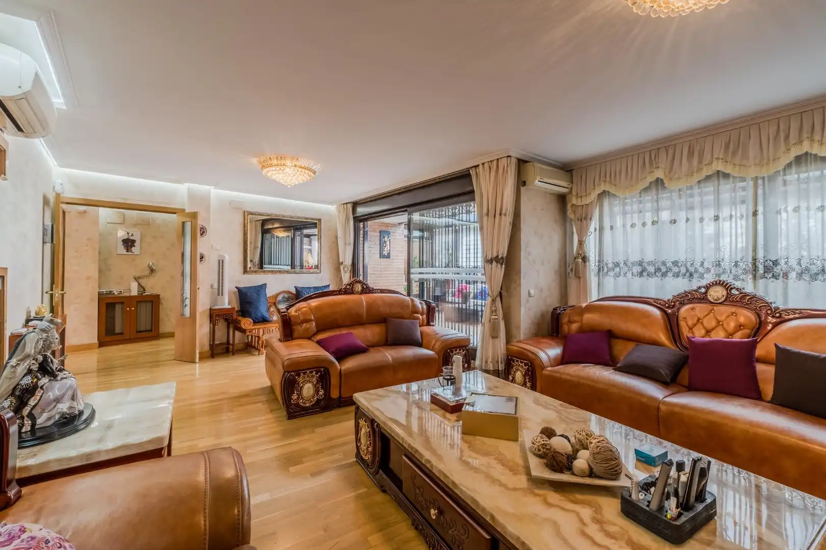 Sala de estar de Casa adosada en venta en Carabanchel