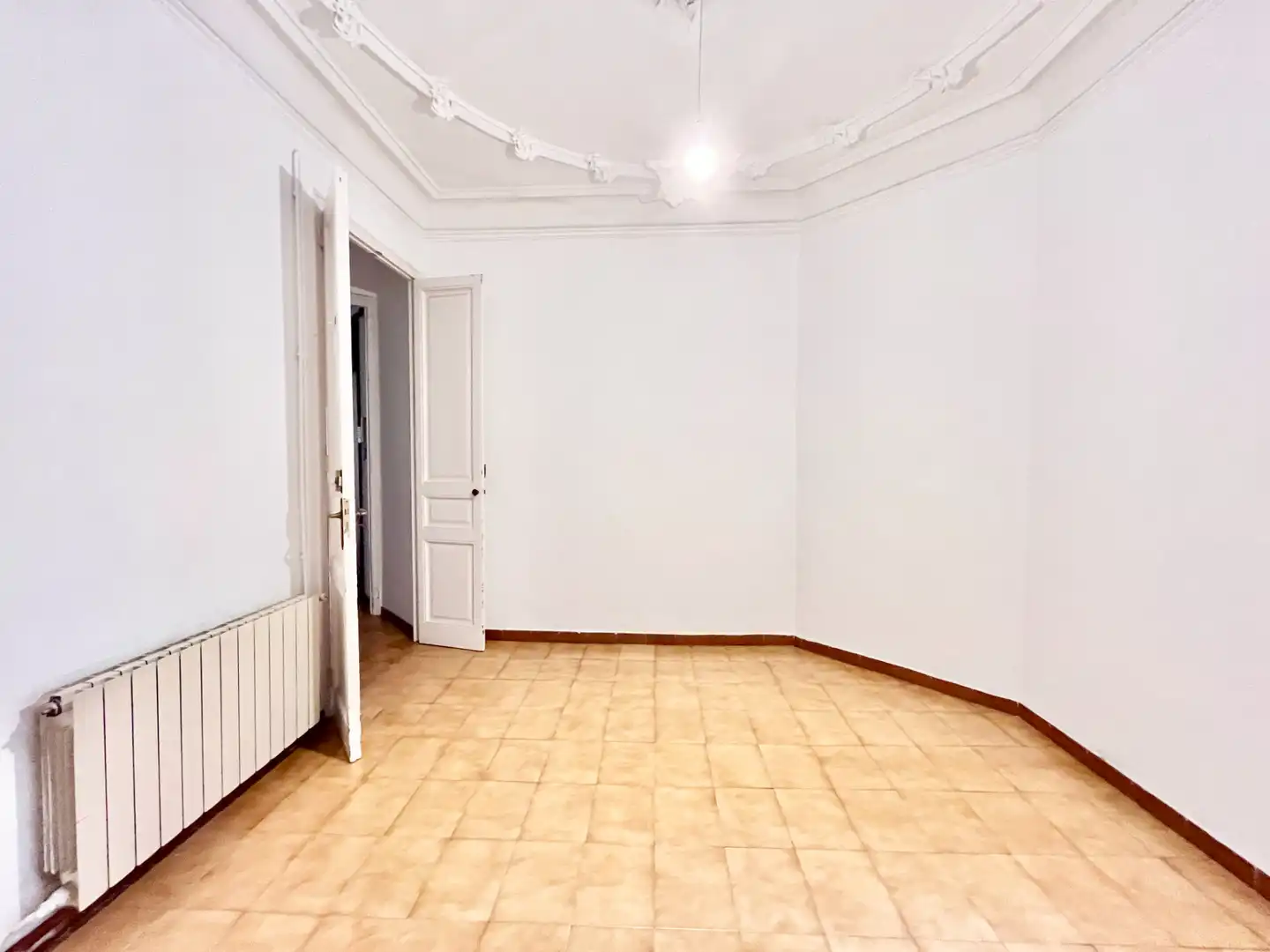 Flat for sale in Barcelona  with Heating, Oven and Microwave