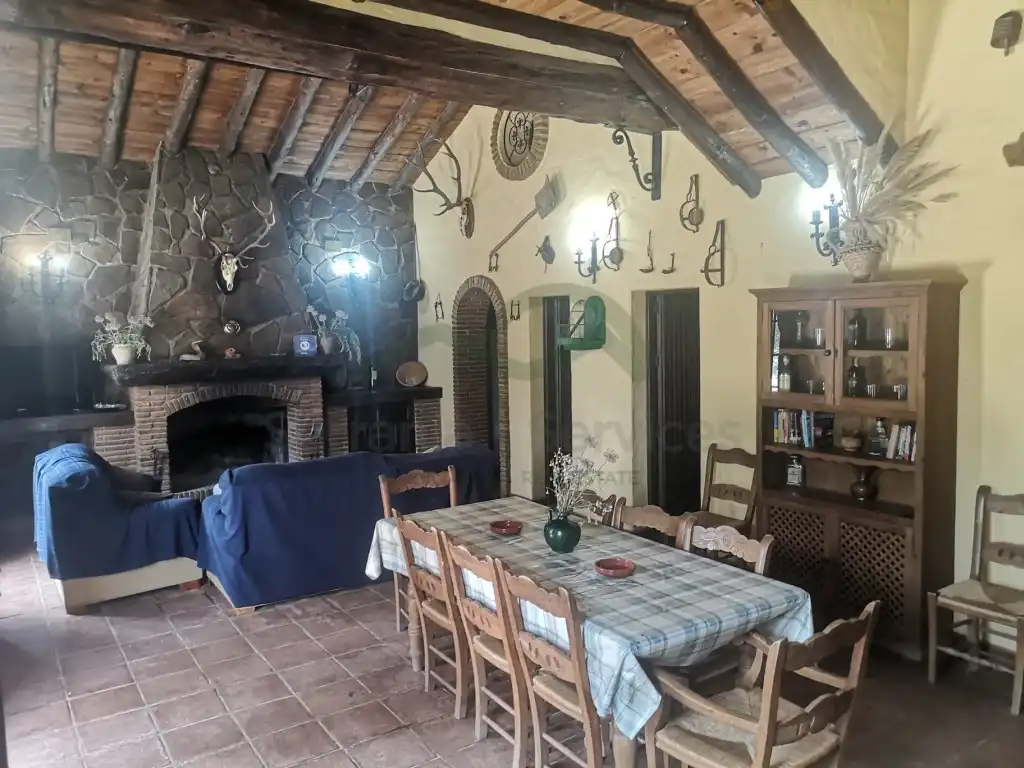 Menjador de Finca rústica en venda en Zahara