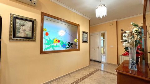 Descubre este encantador chalet independiente en Pedreguer, ideal para disfrutar de la vida en un entorno tranquilo y acogedor! Co, imatge 2