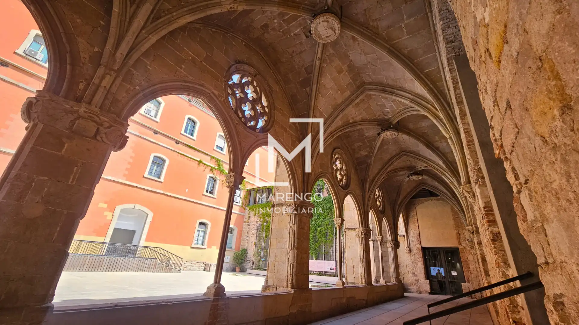 Appartamento con terrazza in vendita a Carrer del Portal Nou, imagen 26