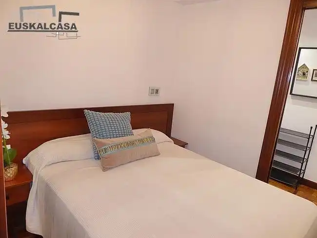 Habitación de Apartamento en venta en Bilbao  con Trastero y Balcón