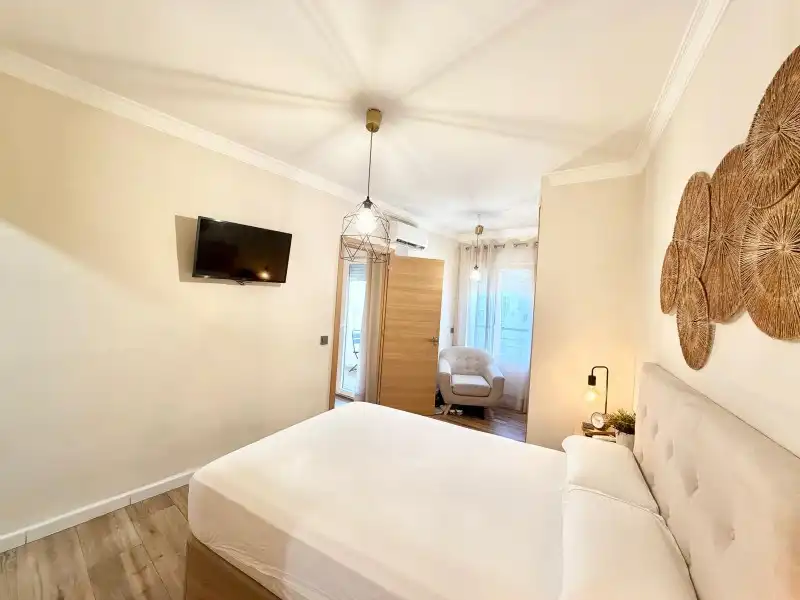 Habitación de Piso en venta en Torremolinos con Aire acondicionado, Terraza y Lavadora