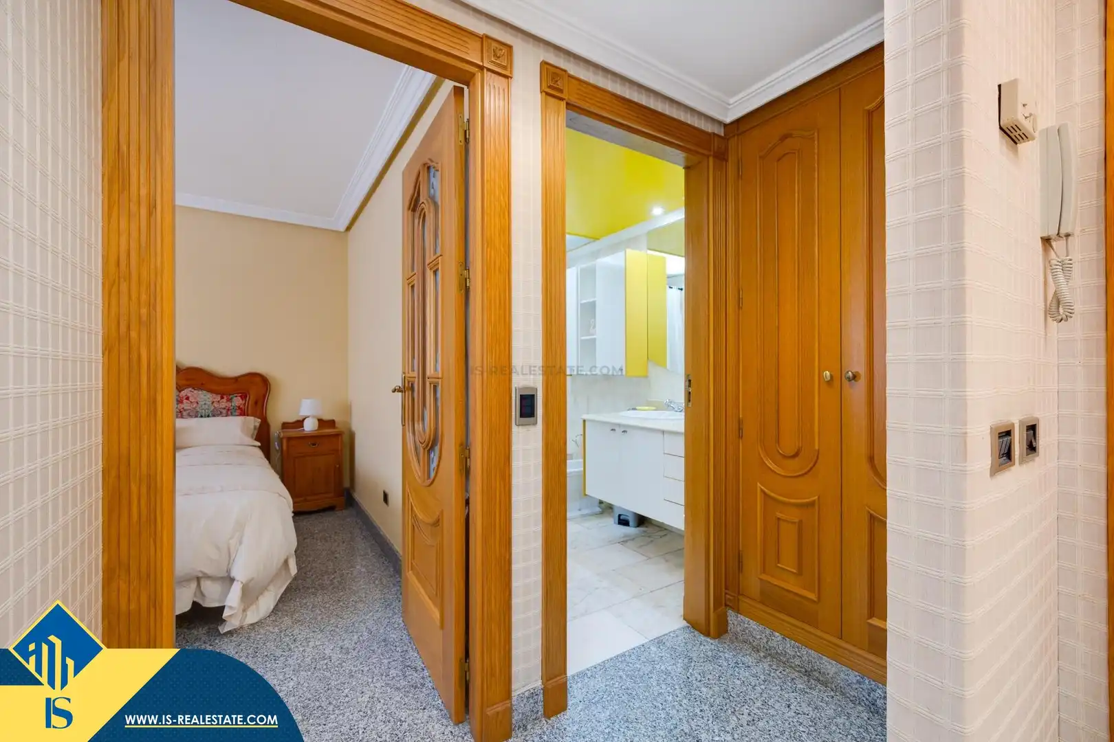 Habitación de Ático de alquiler en Torrevieja con Terraza, Trastero y Amueblado