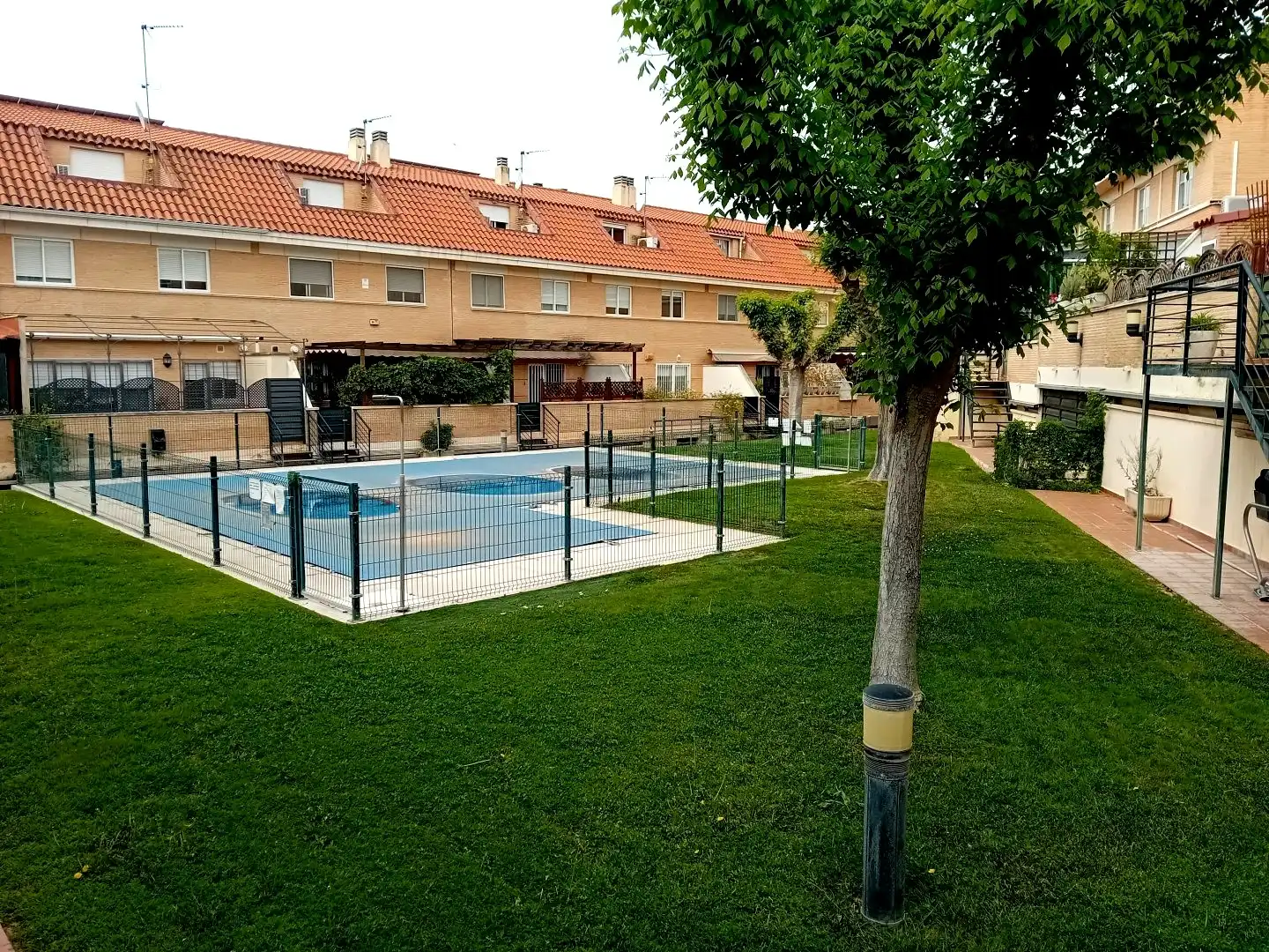 Piscina de Casa o xalet en venda en Ciudad Real amb Aire condicionat, Calefacció i Terrassa