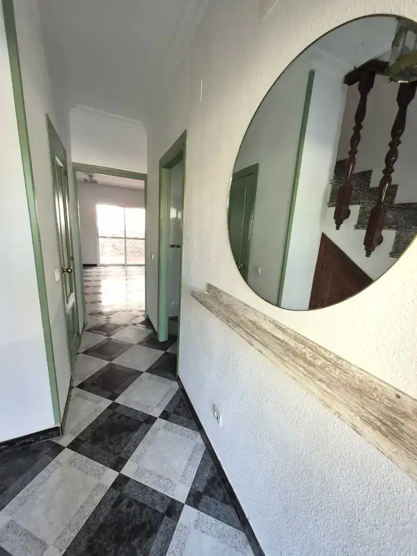 Casa adosada en venda en Sevilla amb Aire condicionat, Traster i Balcó
