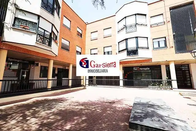 Vista exterior de Local en venta en Villaviciosa de Odón